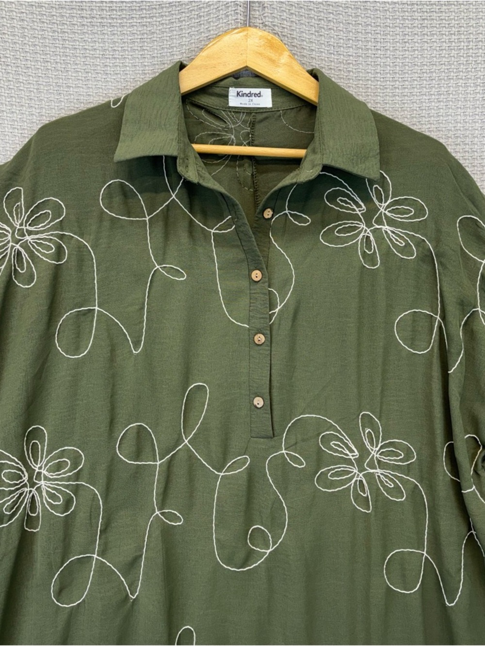 Anthropologie Kindred Maxi Shirt Dress 2X Embroidery Smocked Green Floral - Picture 2 of 9